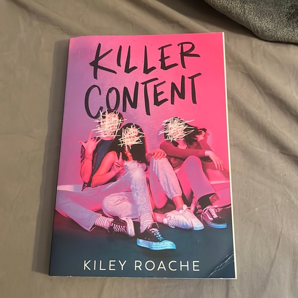 New book never read! In great condition - Picture 1 of 2